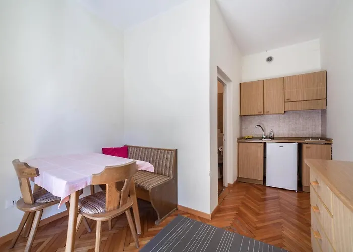 Apartment Hubertus 5 *